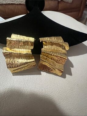 Vintage Norma Jean Abstract Ribbon Clip Earrings EEEUC
